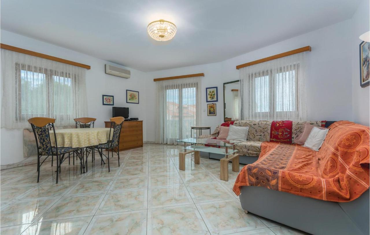 Amazing Apartment In Zambratija With 2 Bedrooms And Wifi Dış mekan fotoğraf