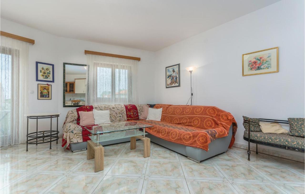 Amazing Apartment In Zambratija With 2 Bedrooms And Wifi Dış mekan fotoğraf